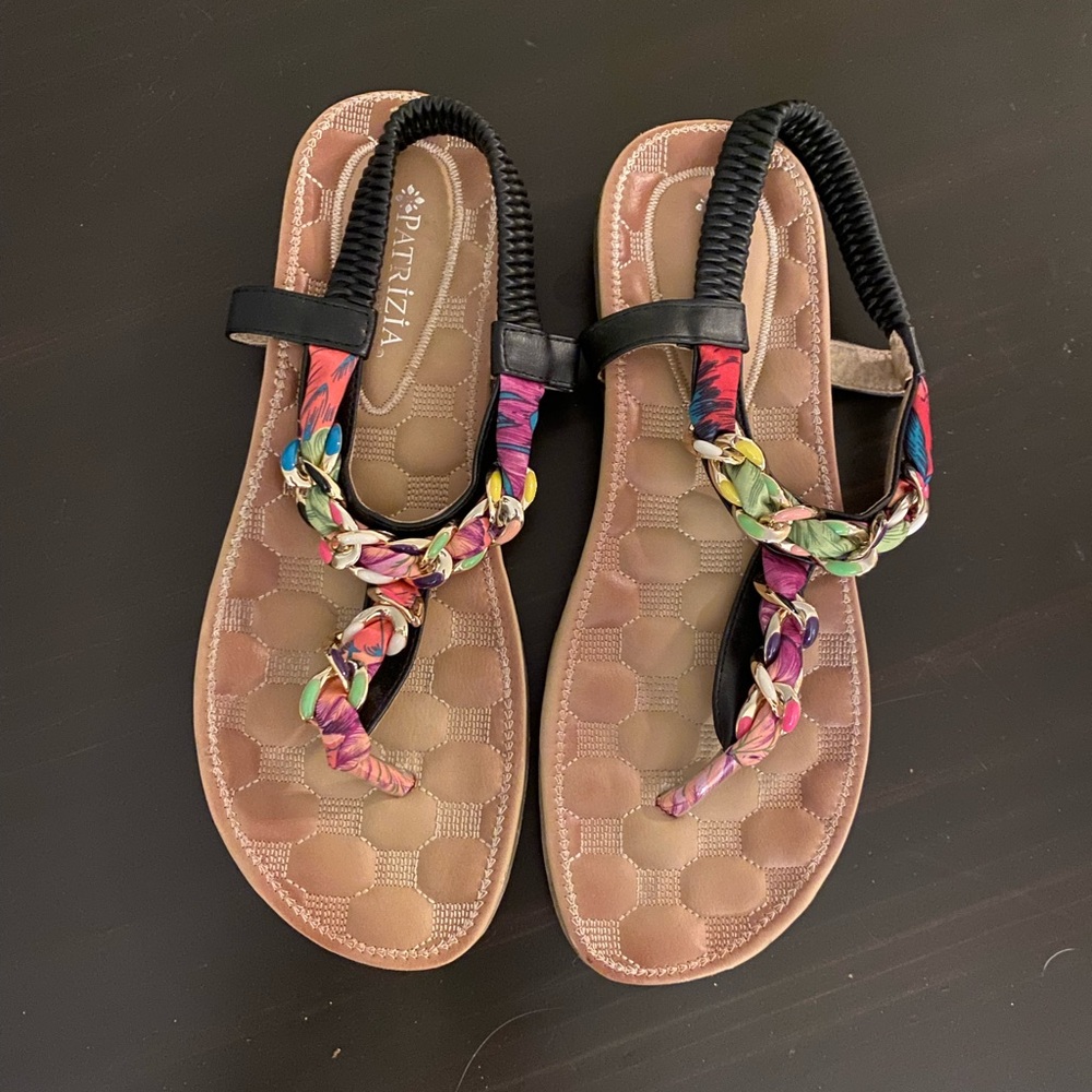 Thong sandals